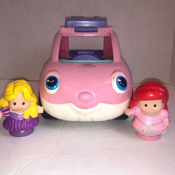 Fisher Price Plane w/Pilot & passengers PLUS SUV w/ Passengers - Picture 4 of 15